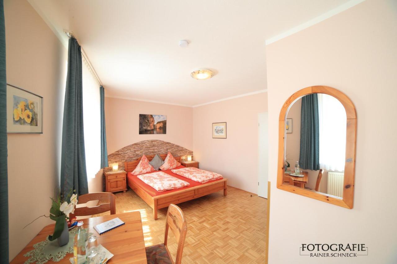 Hotel Cafe Am Donautor Kelheim Exteriér fotografie